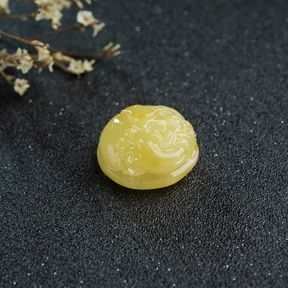 鸡油黄蜜蜡钱袋挂坠-红掌柜