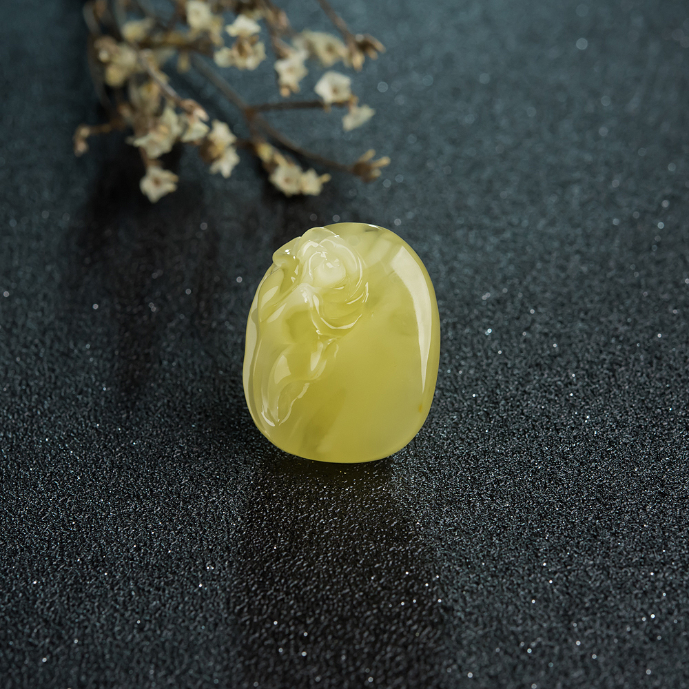 天然鸡油黄蜜蜡玫瑰花吊坠-红掌柜