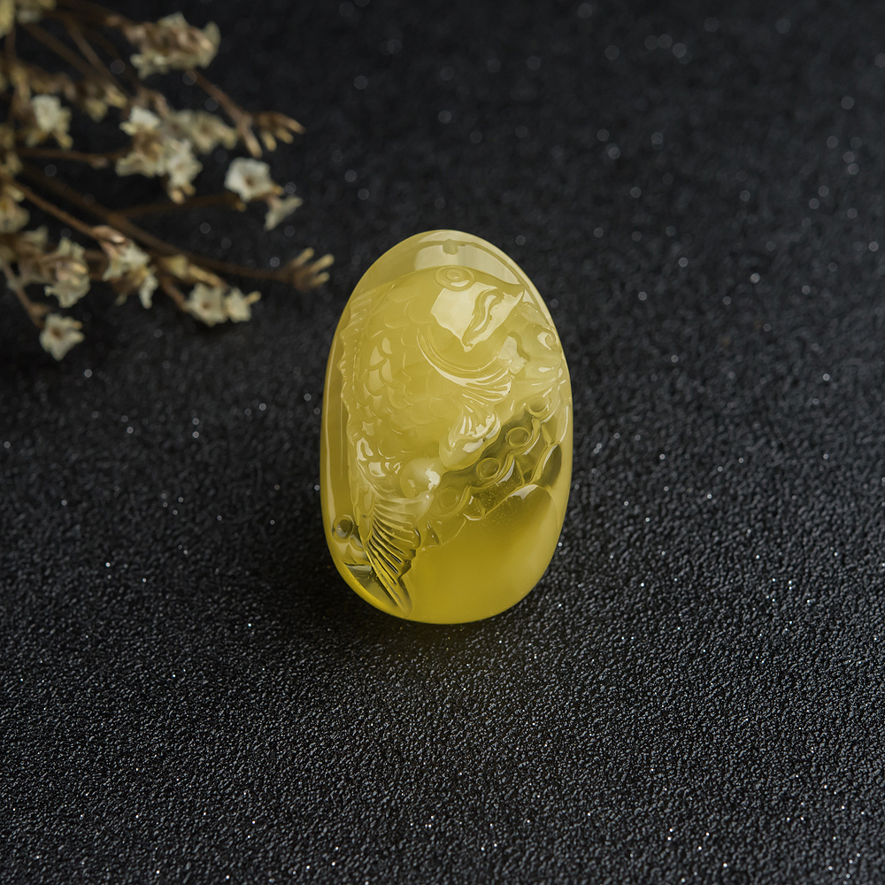 鸡油黄蜜蜡连年有余吊坠-红掌柜