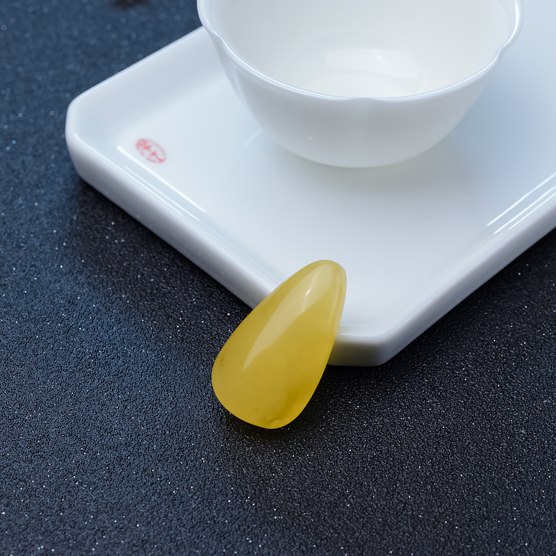 天然鸡油黄蜜蜡水滴吊坠-红掌柜