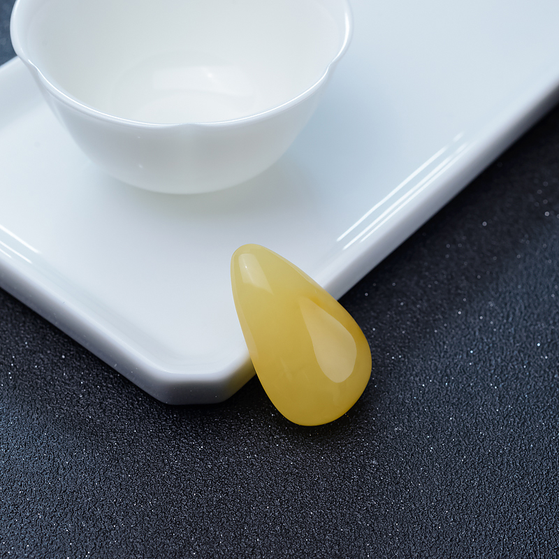 波罗的海鸡油黄蜜蜡水滴吊坠-红掌柜