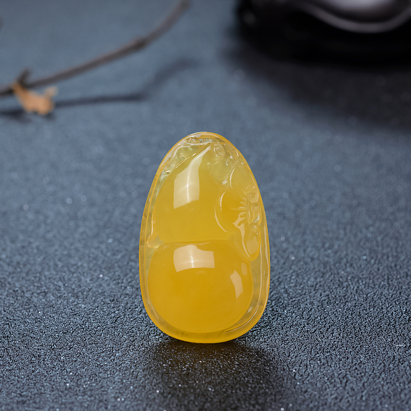 鸡油黄蜜蜡葫芦吊坠-红掌柜