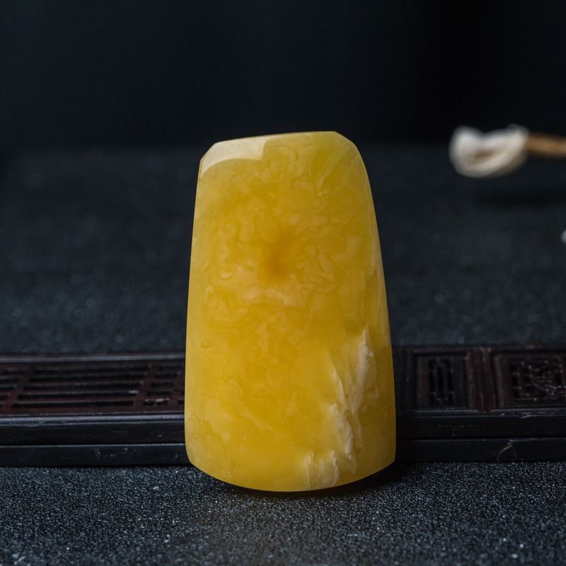 鸡油黄蜜蜡吊坠-红掌柜