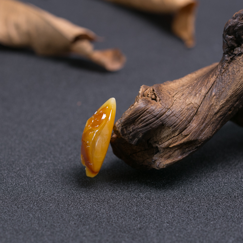 蜜蜡如意吊坠-红掌柜