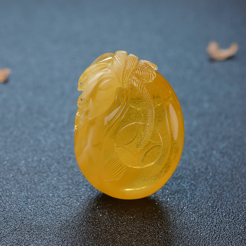 鸡油黄金绞蜜钱袋吊坠-红掌柜