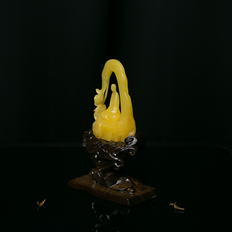 天然带皮鸡油黄蜜蜡摆件-红掌柜