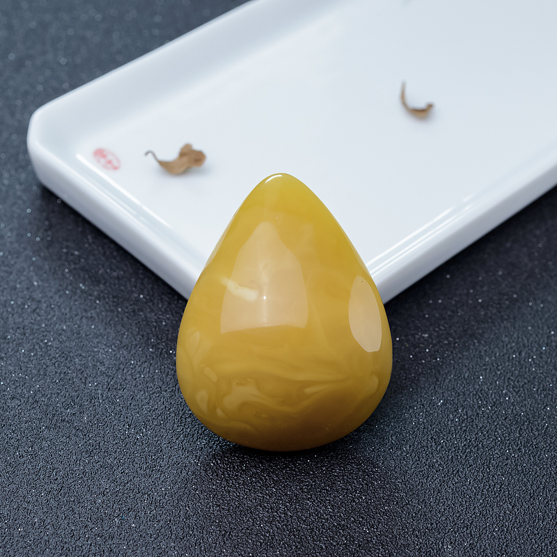 鸡油黄蜜蜡水滴吊坠-红掌柜