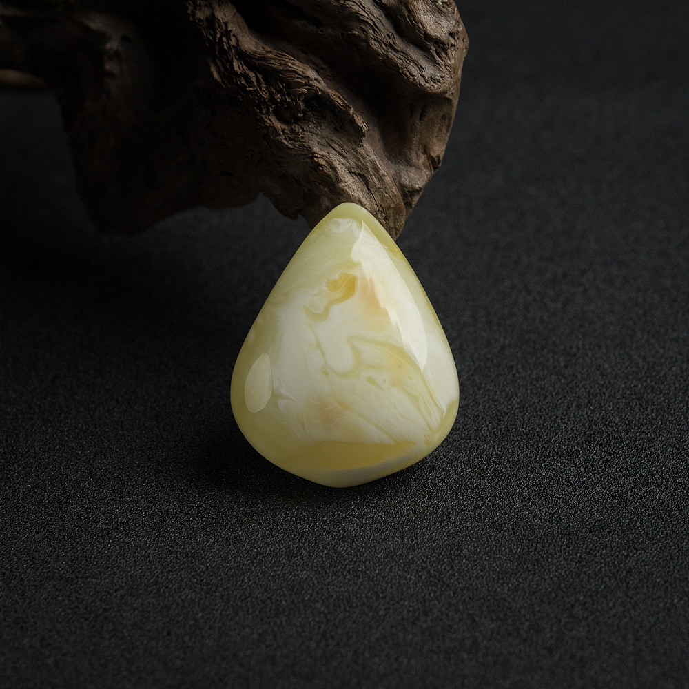 白花蜜蜡随形吊坠-红掌柜