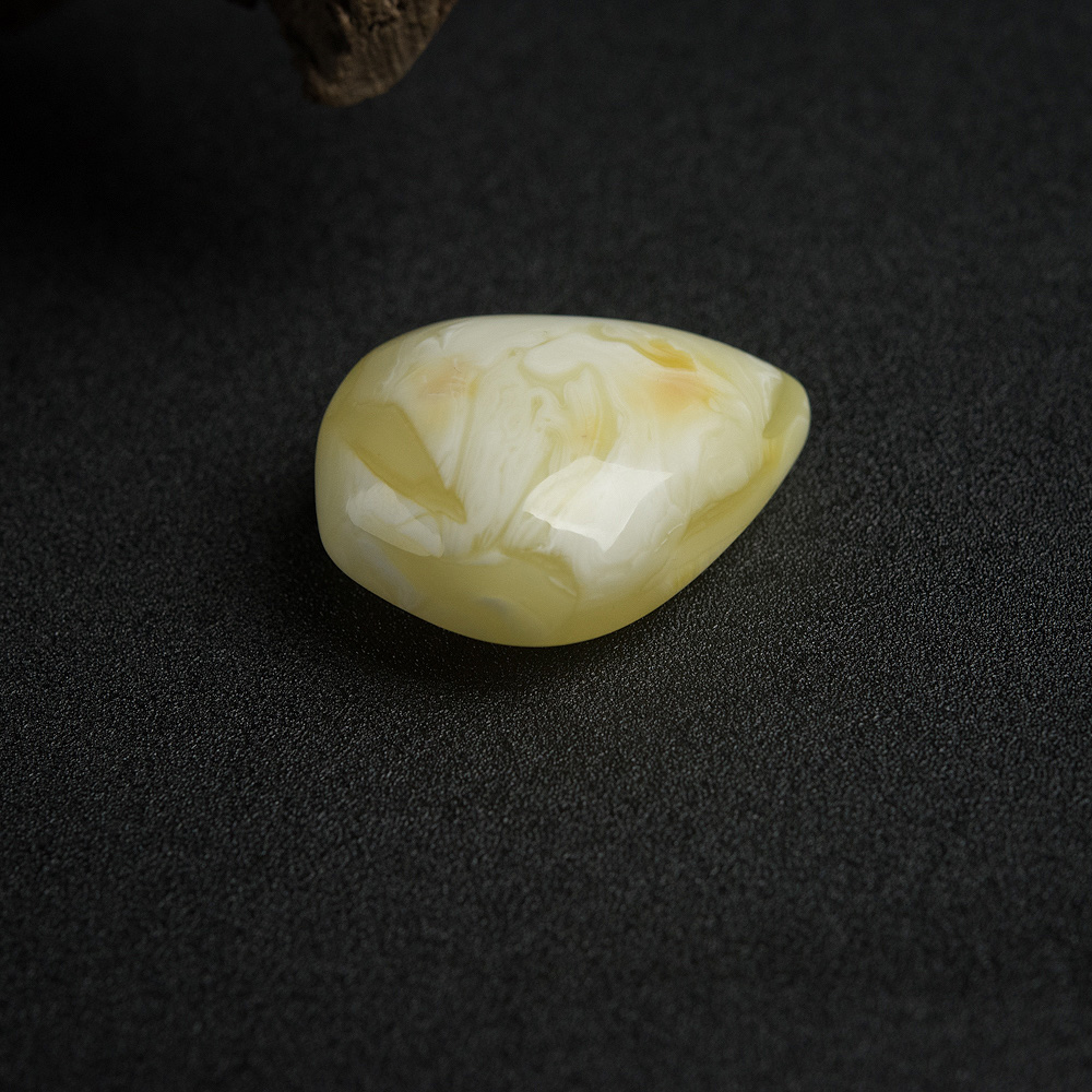 波罗的海蜜蜡随形吊坠-红掌柜