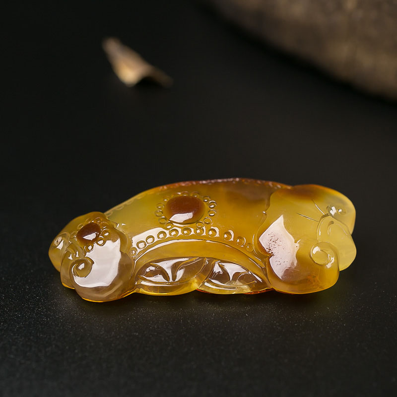 俏色蜜蜡如意吊坠-红掌柜