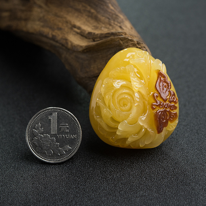 蜜蜡蝶恋花挂件-红掌柜