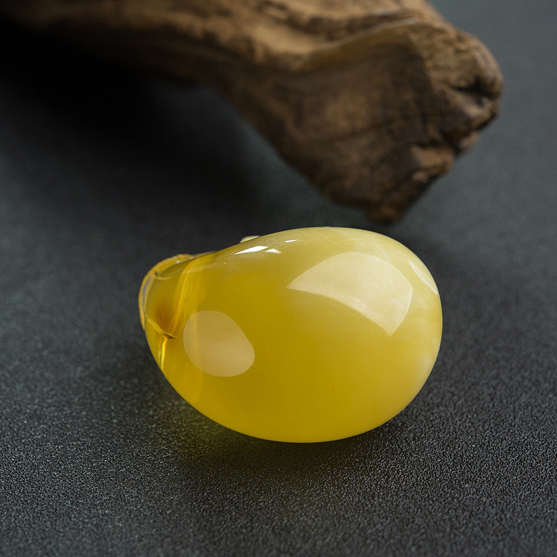 鸡油黄蜜蜡钱袋吊坠-红掌柜