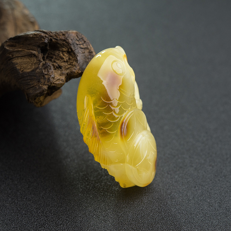 鸡油黄蜜蜡年年有余吊坠-红掌柜