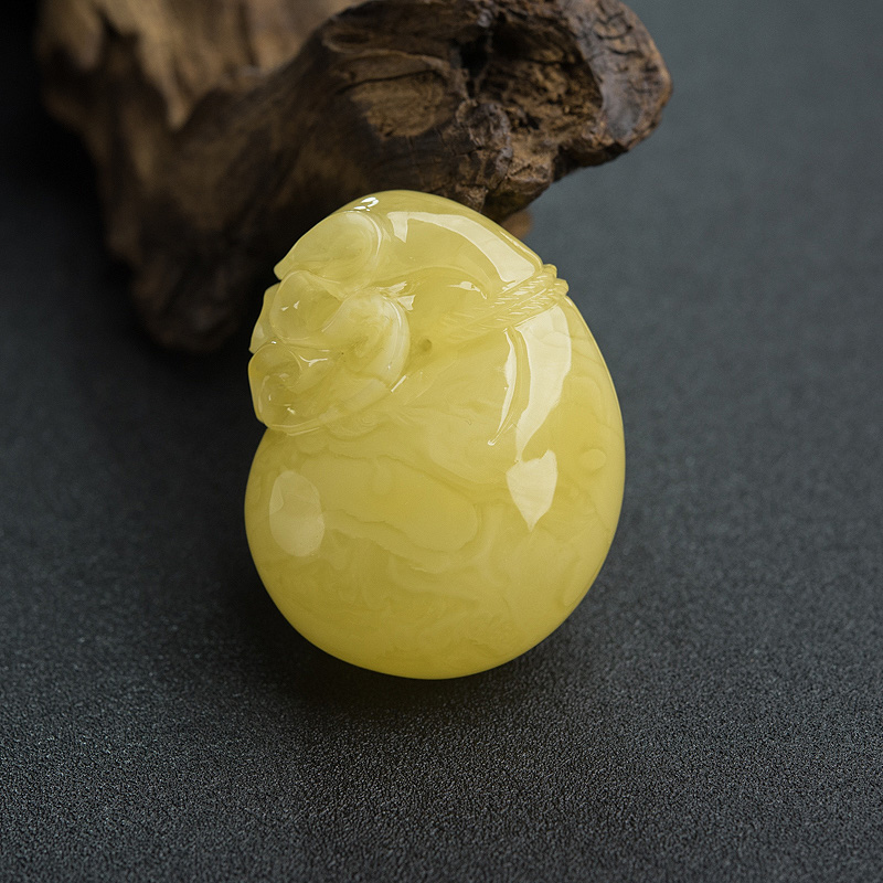 鸡油黄蜜蜡钱袋吊坠-红掌柜