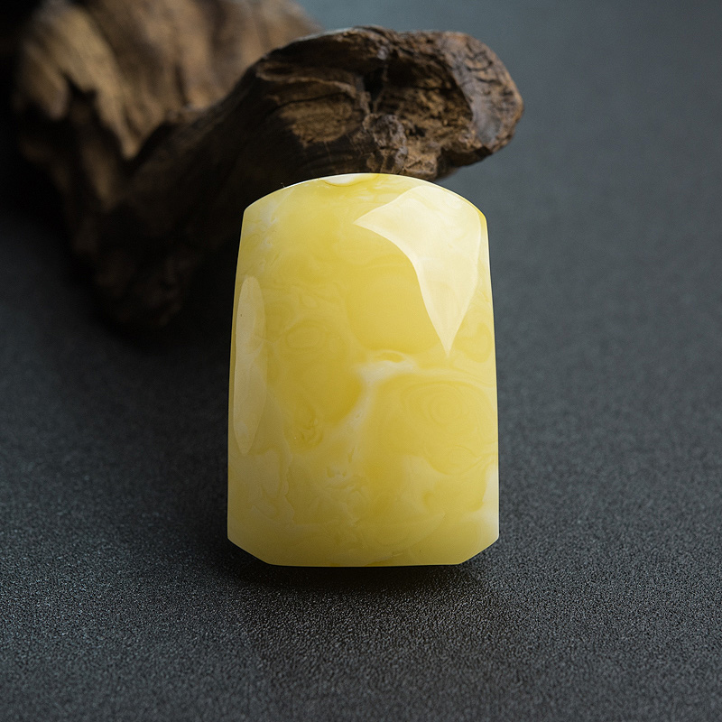 白花蜜蜡无事牌吊坠-红掌柜