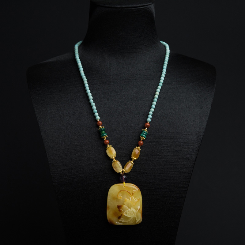 俏色蜜蜡花牌项链-红掌柜