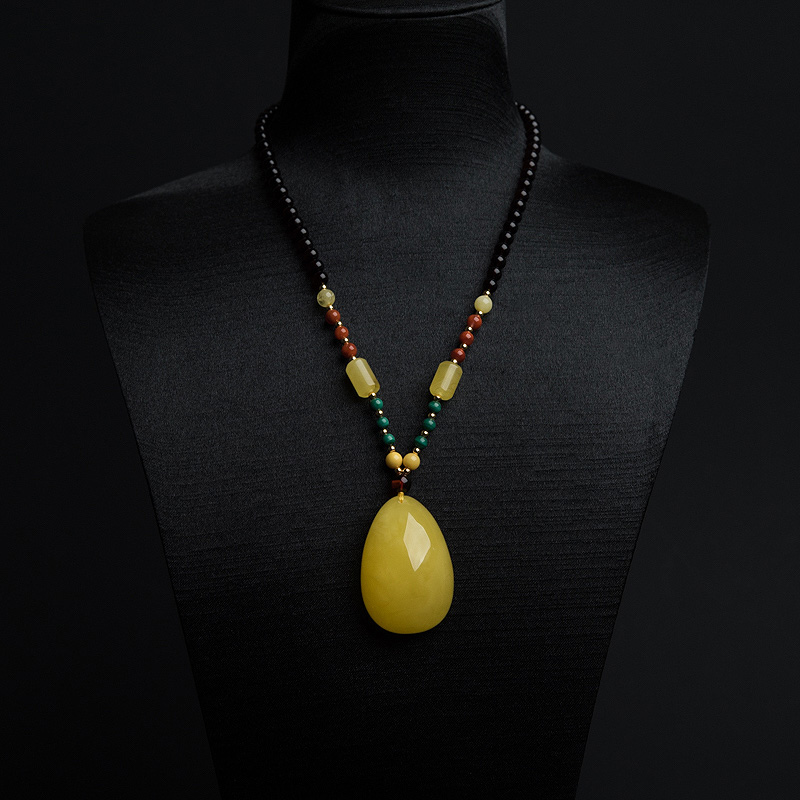 鸡油黄蜜蜡随形项链-红掌柜