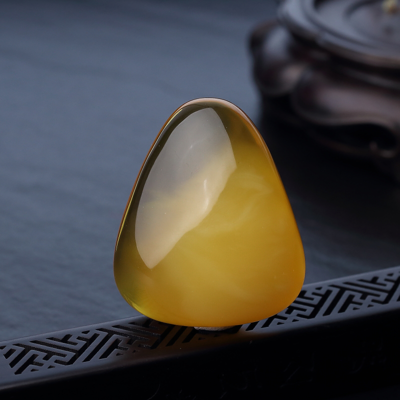 波罗的海天然鸡油黄金绞蜜蜡随形吊坠-红掌柜