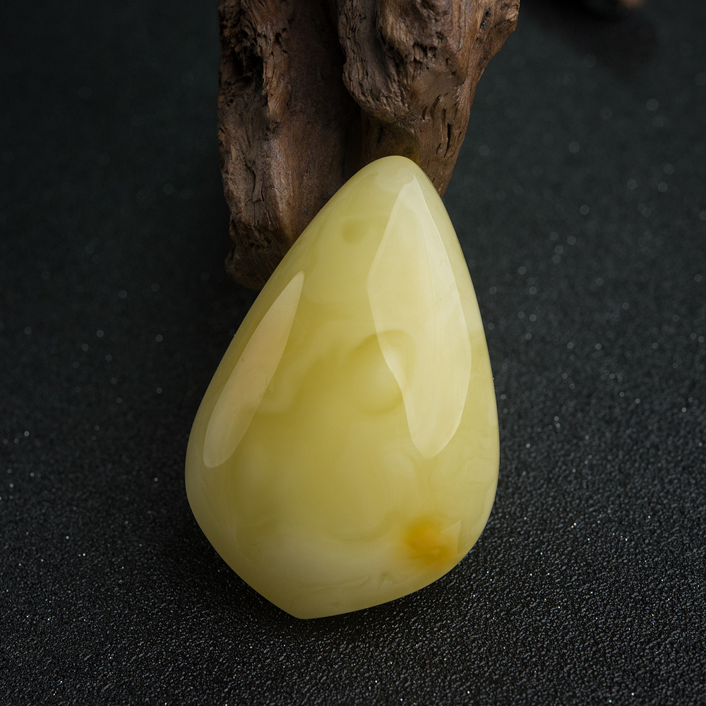 天然柠檬黄蜜蜡随形吊坠-红掌柜