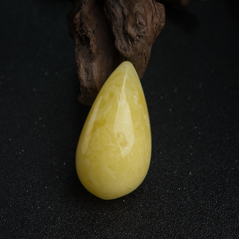 天然鸡油黄蜜蜡随形吊坠-红掌柜