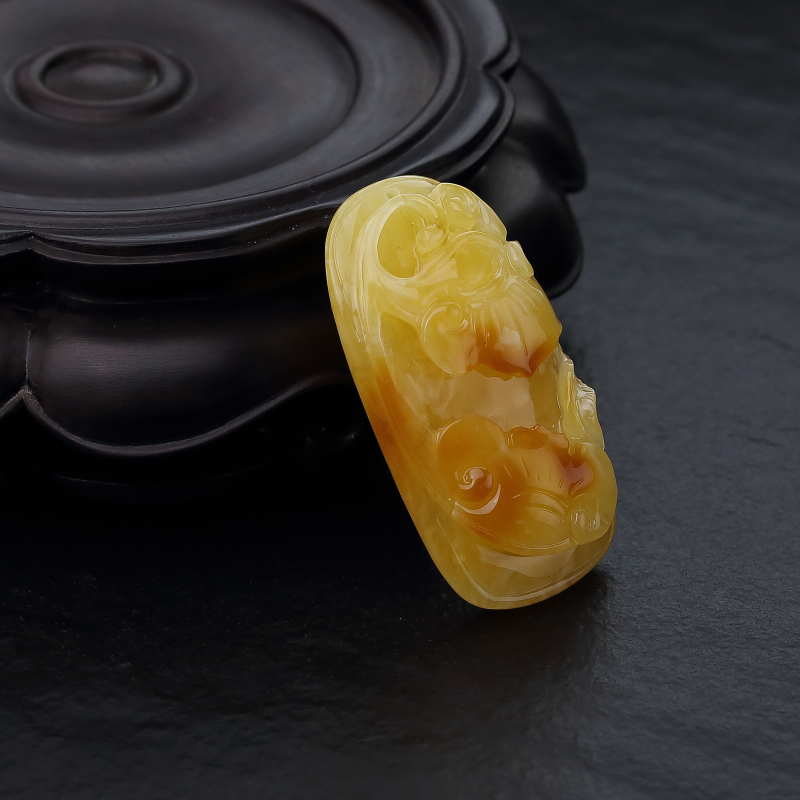 波罗的海俏色蜜蜡如意吊坠-红掌柜