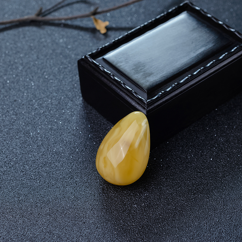 蜜蜡随形吊坠-红掌柜