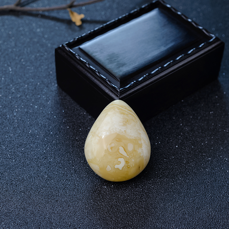 白花蜜蜡随形吊坠-红掌柜