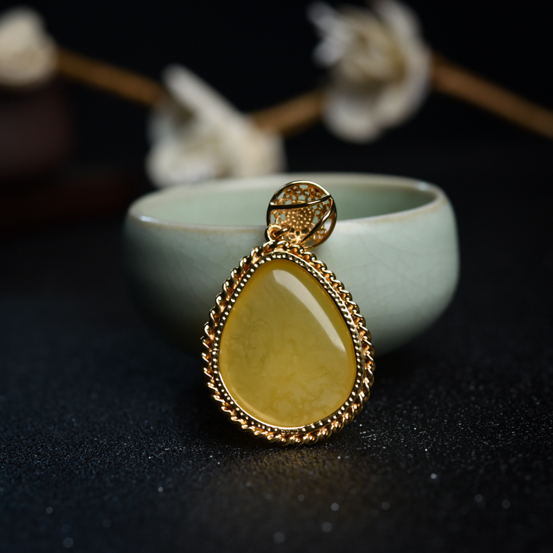 蜜蜡水滴吊坠-红掌柜