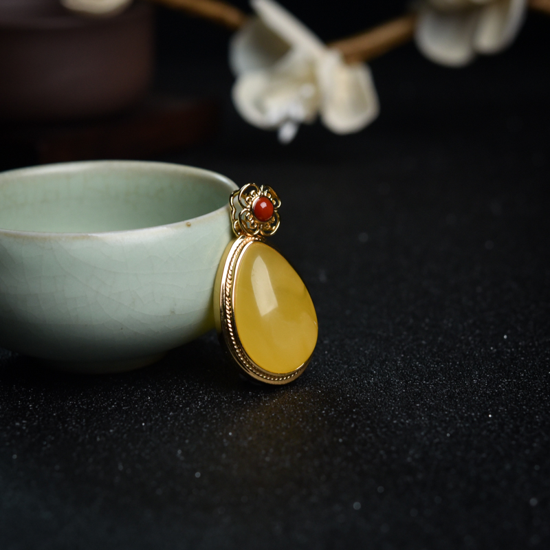 鸡油黄蜜蜡水滴吊坠-红掌柜 