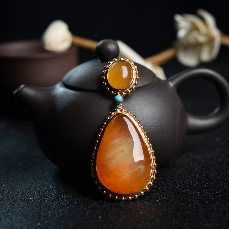 银镶褐黄金绞蜜水滴吊坠-红掌柜