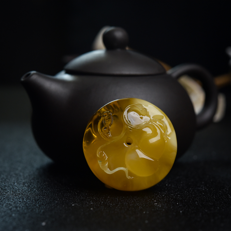 鸡油黄天然葫芦平安扣吊坠-红掌柜