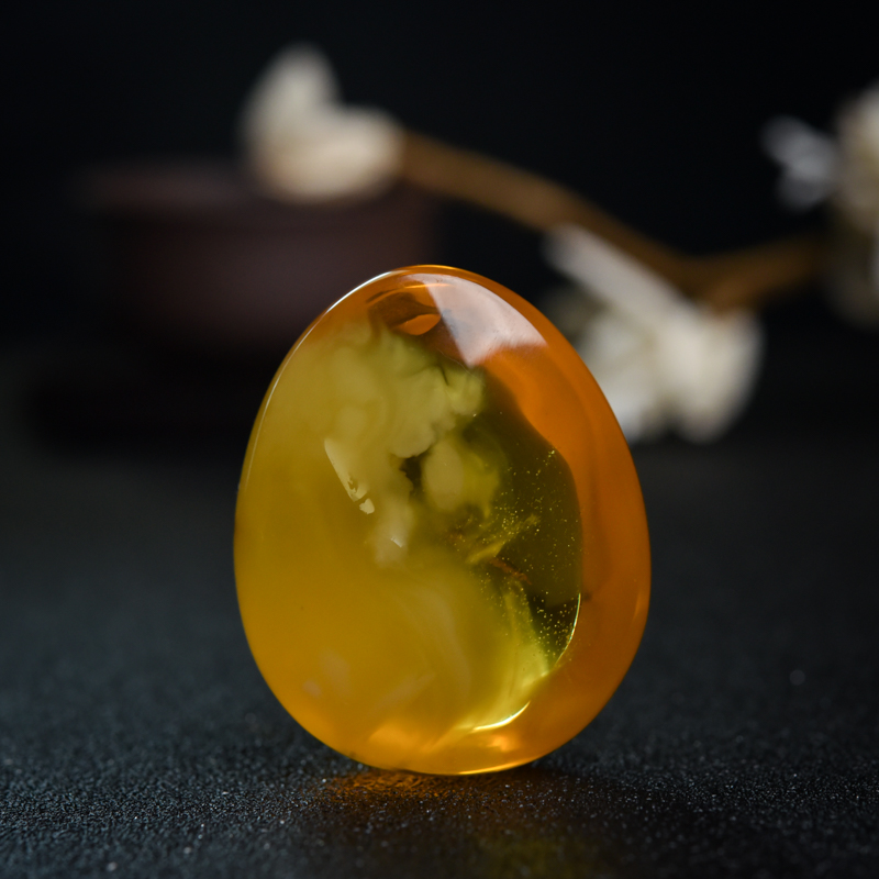 天然金绞蜜随形吊坠-红掌柜