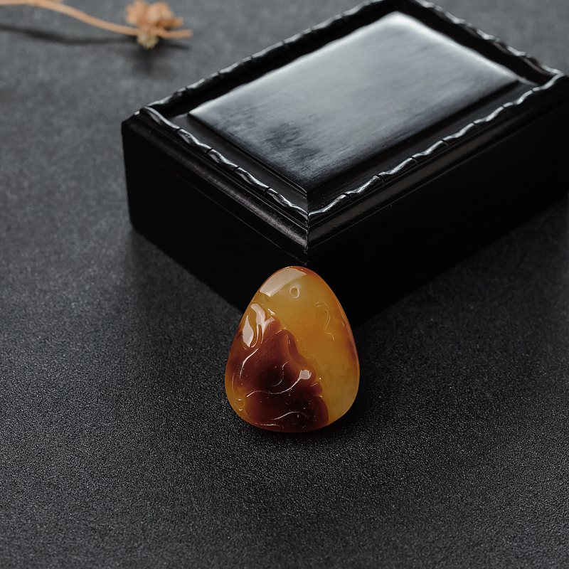 俏色蜜蜡荷叶-红掌柜