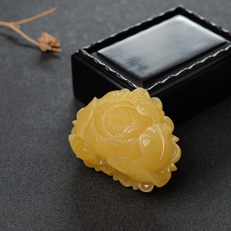 蜜蜡牡丹花吊坠-红掌柜