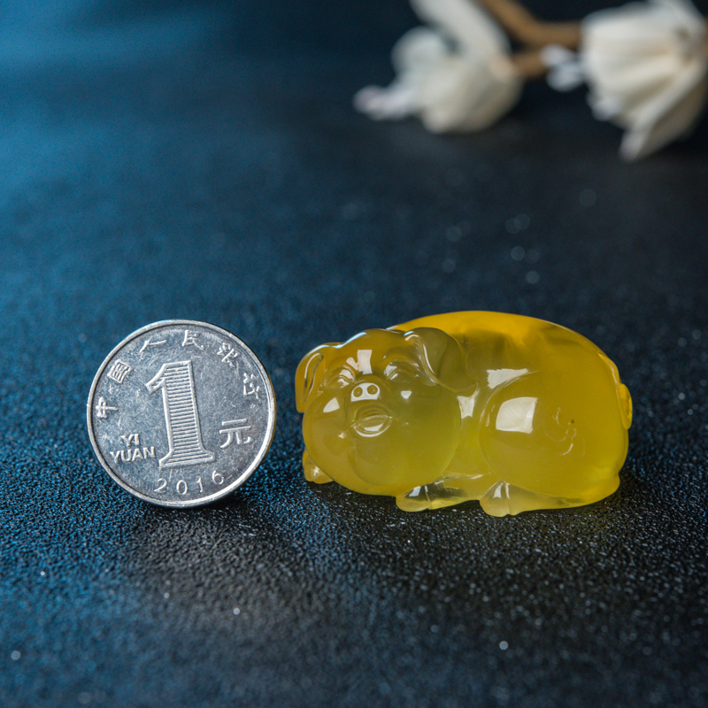 鸡油黄金绞蜜招财猪挂坠-红掌柜