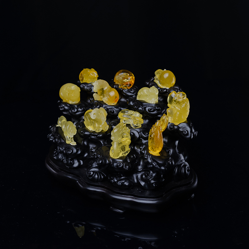 蜜蜡十二生肖摆件-红掌柜