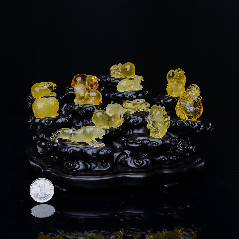 波罗的海天然蜜蜡十二生肖摆件-红掌柜