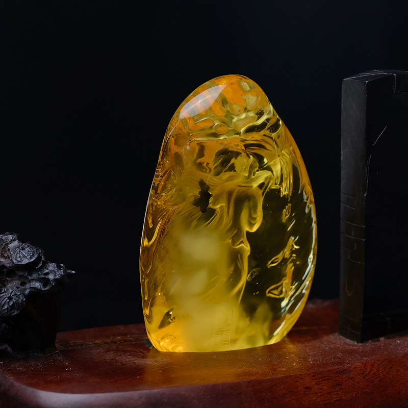 蜜蜡风雨同程摆件-红掌柜