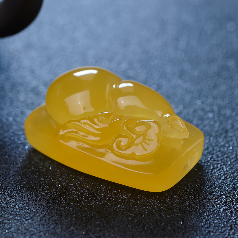 鸡油黄蜜蜡葫芦吊坠-红掌柜