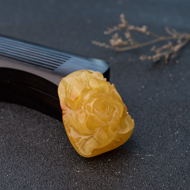 波罗的海鸡油黄蜜蜡牡丹花吊坠-红掌柜