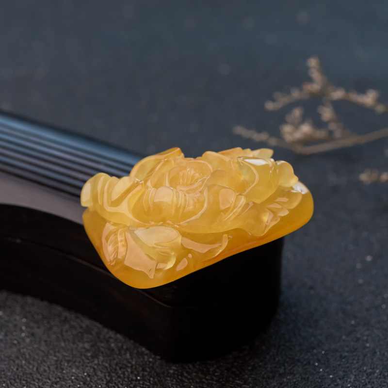 鸡油黄蜜蜡牡丹花吊坠-红掌柜