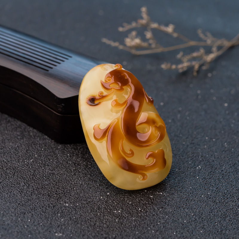 波罗的海俏色蜜蜡仿古龙吊坠-红掌柜