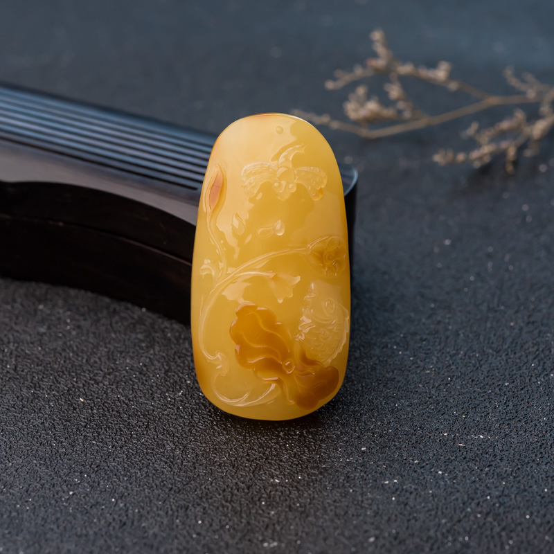 波罗的海天然鸡油黄蜜蜡连年有余吊坠-红掌柜