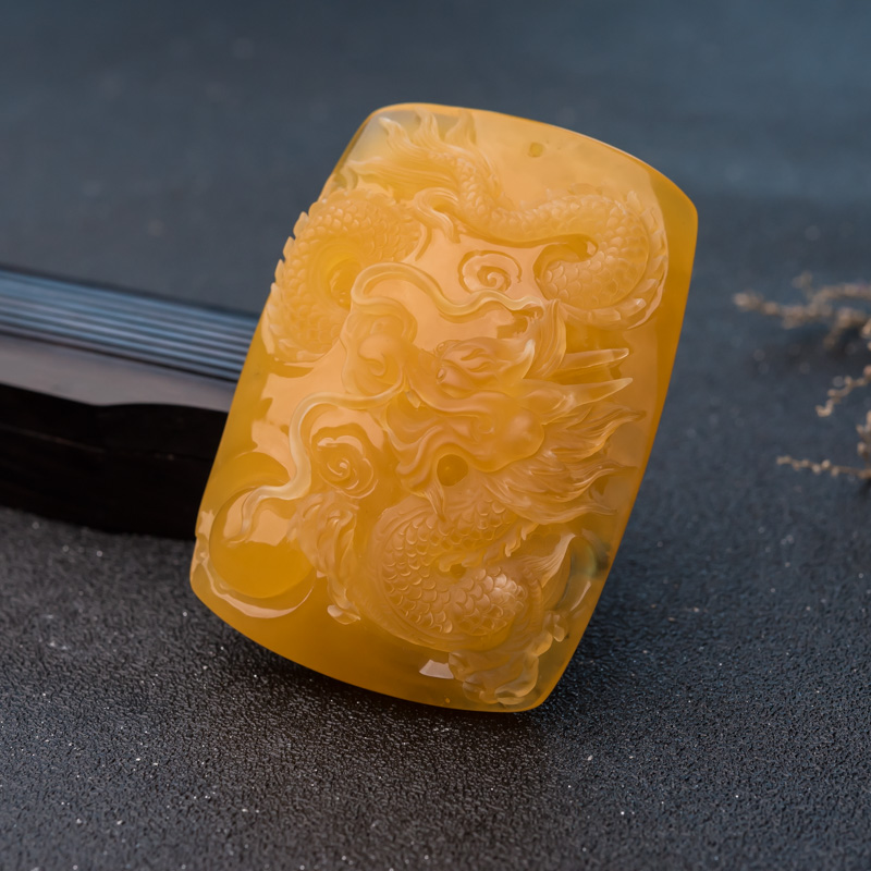 天然鸡油黄蜜蜡龙牌吊坠-红掌柜