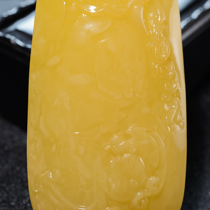 天然鸡油黄蜜蜡福在眼前吊坠-红掌柜