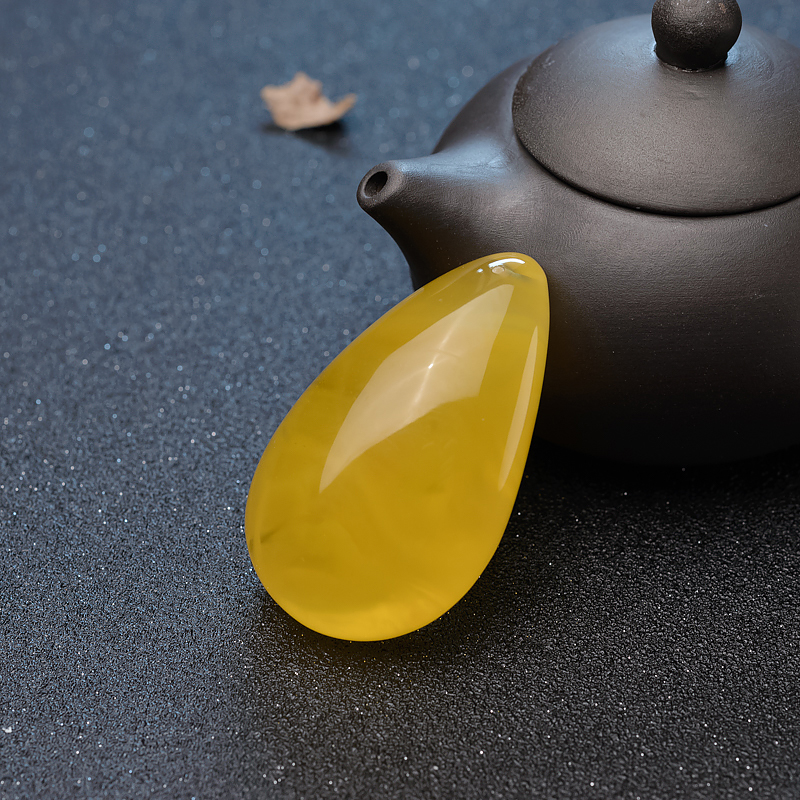 金绞蜜随形吊坠-红掌柜