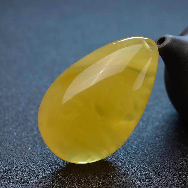 波罗的海天然金绞蜜随形吊坠-红掌柜