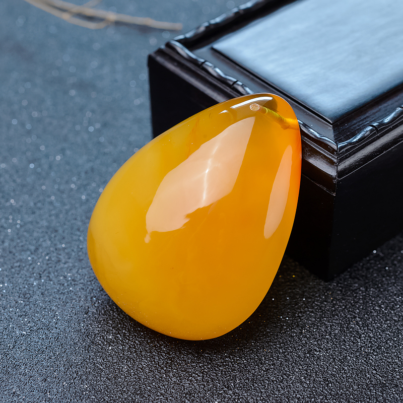 蜜蜡水滴吊坠-红掌柜