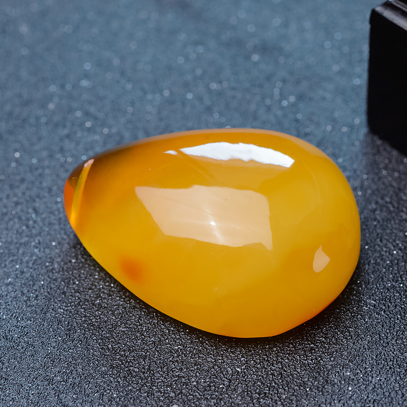 鸡油黄蜜蜡水滴挂坠-红掌柜