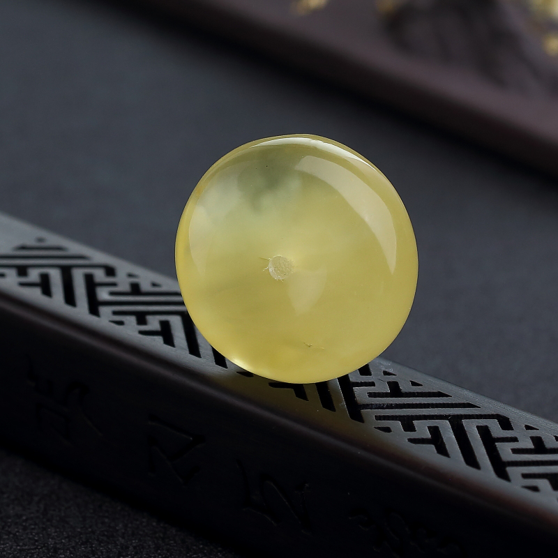 鸡油黄金绞蜜吊坠-红掌柜